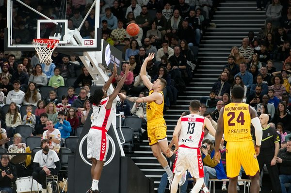 L'évolution du PSG dans le temps : du rêve parisien à la réalité